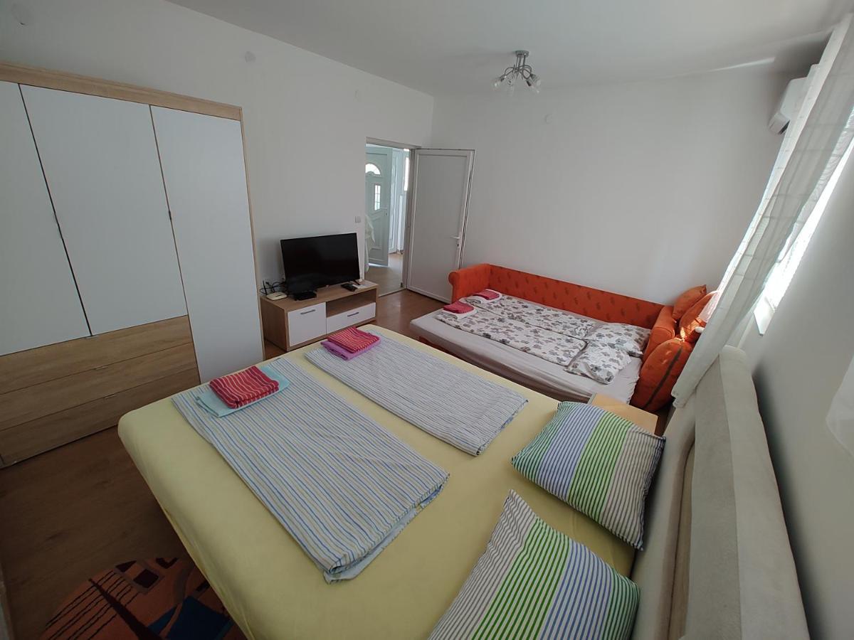 Apartman Anastasija Surcin Luaran gambar