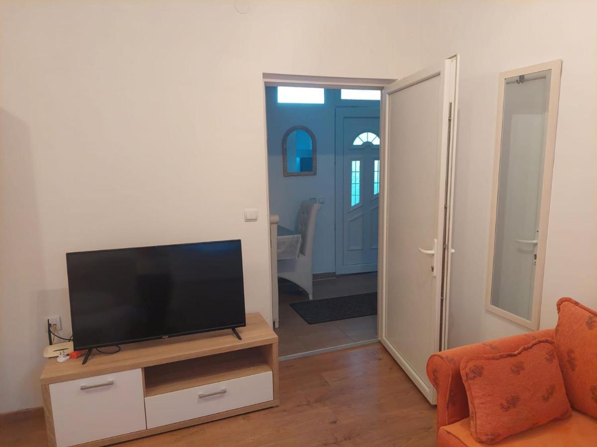 Apartman Anastasija Surcin Luaran gambar