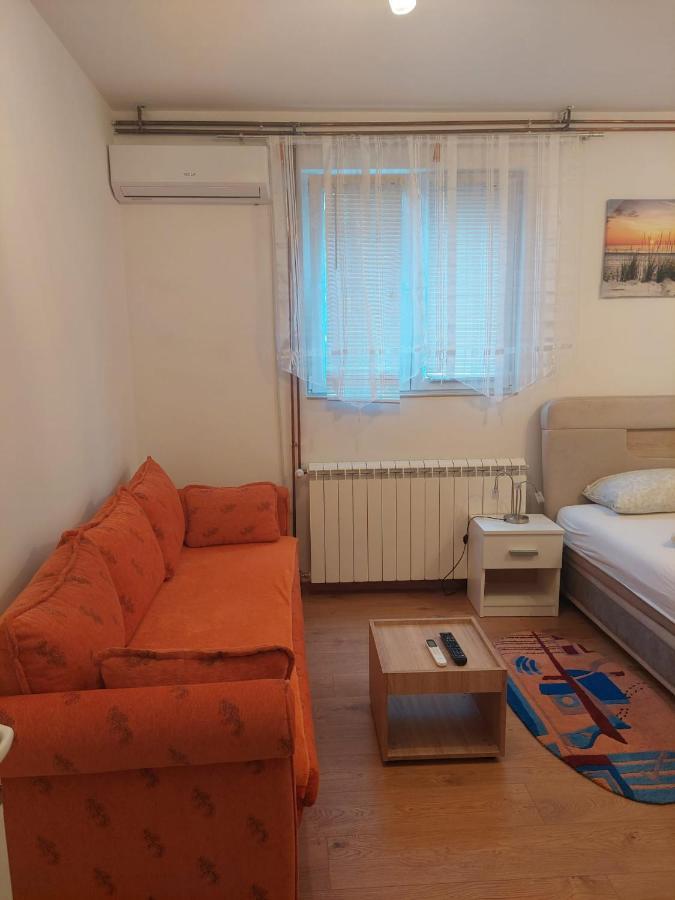 Apartman Anastasija Surcin Luaran gambar